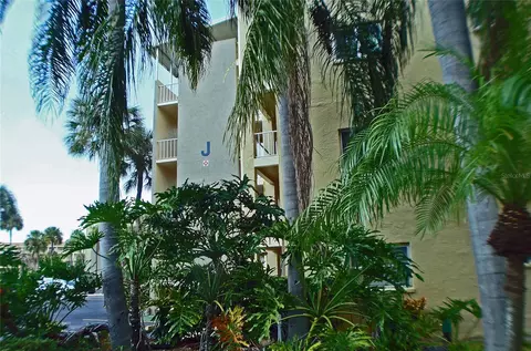3601 Lake Bayshore Dr #J-309, Bradenton, FL 34205