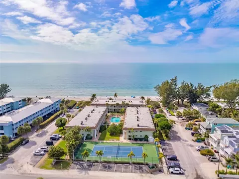 7100 Gulf Dr #202, Holmes Beach, FL 34217