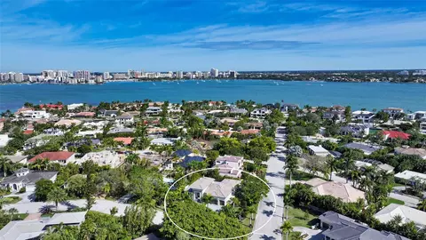 401 Pheasant Dr, Sarasota, FL 34236