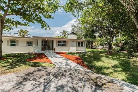 3313 Thomasson Dr, Naples, FL 34112