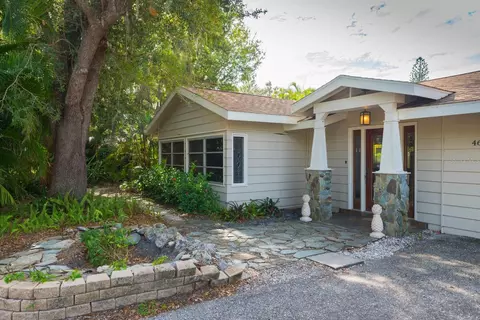 466 S Shade Ave, Sarasota, FL 34237