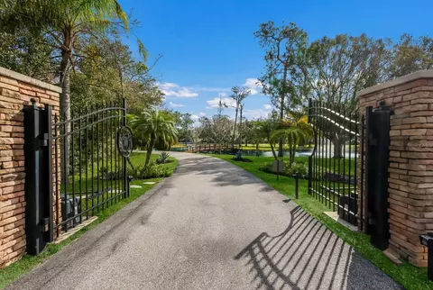 6605 189th St E, Bradenton, FL 34211