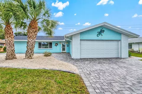1511 72nd St W, Bradenton, FL 34209