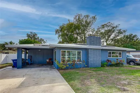 2210 Outer Dr, Sarasota, FL 34231