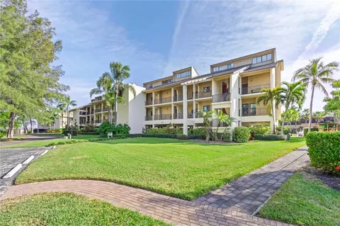 3905 Mariners Walk #813, Cortez, FL 34215