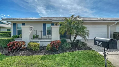 6913 7th Ave W, Bradenton, FL 34209