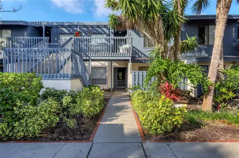 7272 Cloister Dr #7272, Sarasota, FL 34231