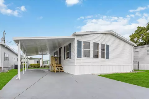 205 51st Avenue Plz W, Bradenton, FL 34207