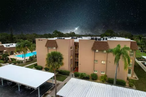 1330 Glen Oaks Dr E #368D, Sarasota, FL 34232