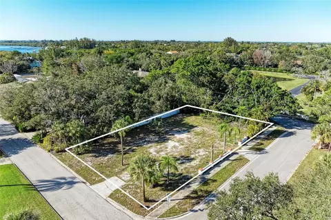 210 77th St NW, Bradenton, FL 34209
