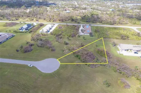 17 Hyde Ct, Rotonda West, FL 33947