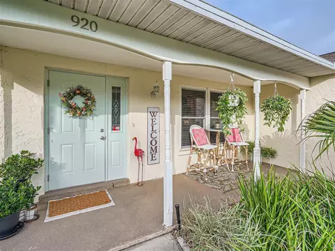 920 68th St NW, Bradenton, FL 34209