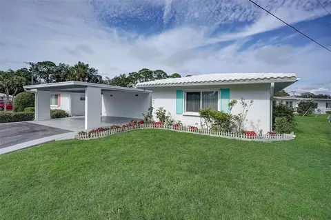 1810 University Pl #6, Sarasota, FL 34235