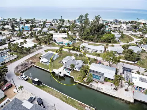 1265 Holiday Dr, Englewood, FL 34223
