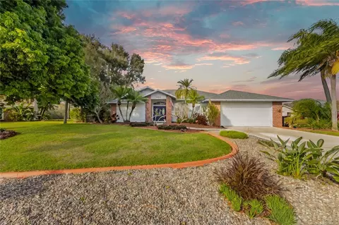 9006 60th Ave E, Bradenton, FL 34202