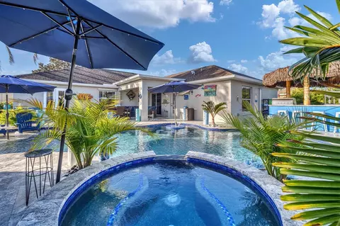 3245 45th Ave E, Bradenton, FL 34203