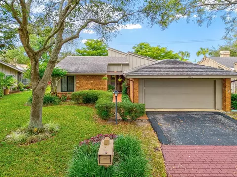 1406 Willow Oak Cir, Bradenton, FL 34209
