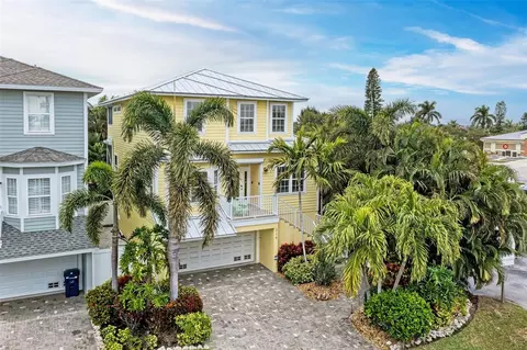 314 60th St, Holmes Beach, FL 34217