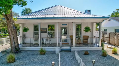 610 Broadway St, Longboat Key, FL 34228