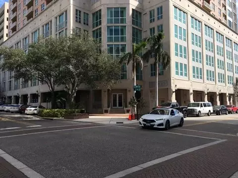 1350 Main St #900, Sarasota, FL 34236