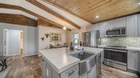3920 Sunniland St, Sarasota, FL 34233