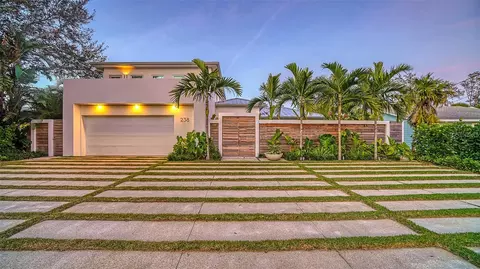 238 Island Cir, Sarasota, FL 34242