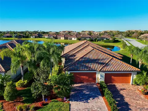 6631 Candlestick Dr, Bradenton, FL 34212