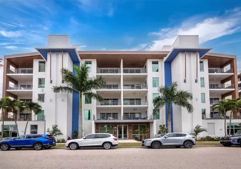 711 S Palm Ave #501, Sarasota, FL 34236