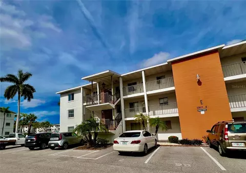 2215 Sunset Dr #E1, Bradenton, FL 34207