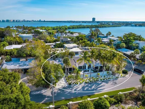 1100 Westway Dr, Sarasota, FL 34236
