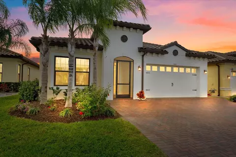 2005 6th St E, Palmetto, FL 34221