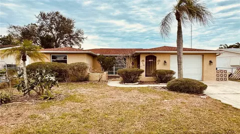 3140 Bright Dr, Holiday, FL 34691