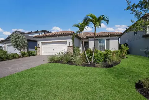 5780 Bluestar Ct, Lakewood Ranch, FL 34211
