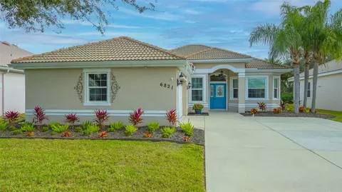 6821 Winslow St, Sarasota, FL 34243