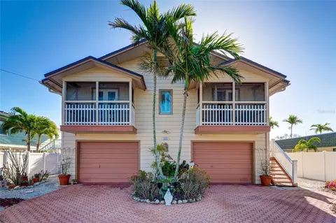 521 South Dr, Anna Maria, FL 34216