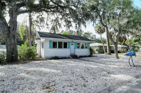 984 Indian Beach Dr, Sarasota, FL 34234