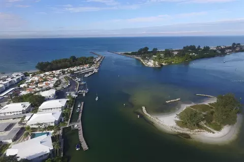 1585 Tarpon Center Dr #10, Venice, FL 34285