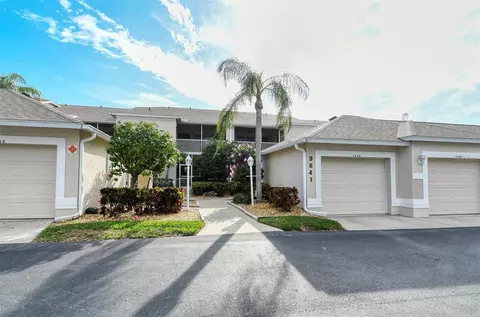 9641 Castle Point Dr #1225, Sarasota, FL 34238