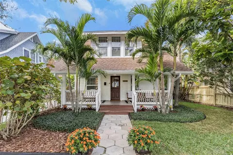 1030 Crescent Lake Dr N, Saint Petersburg, FL 33701
