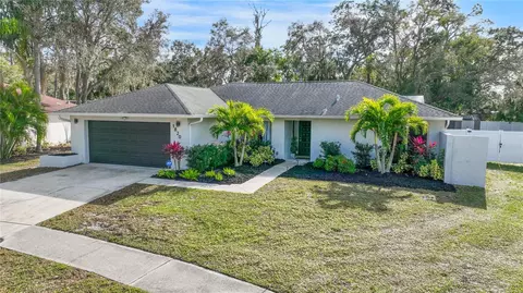 1820 Woodhaven Cir, Sarasota, FL 34232