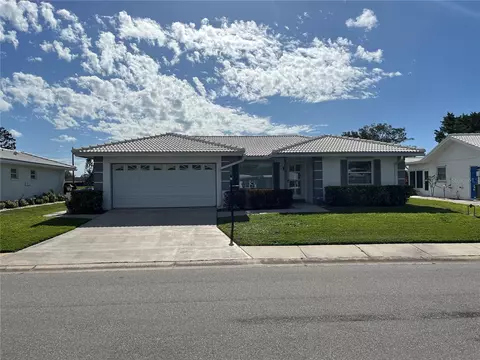 1320 Oakleaf Blvd, Bradenton, FL 34208