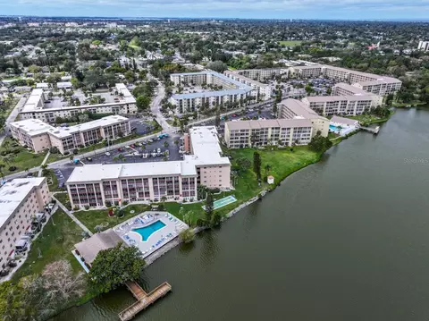 3985 Lake Bayshore Dr #F509, Bradenton, FL 34205