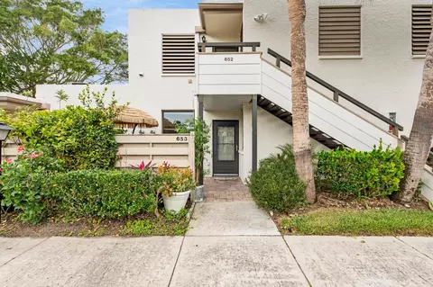 653 Woodlawn Dr #653D, Bradenton, FL 34210