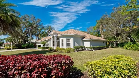 6625 Saint James Xing, University Park, FL 34201