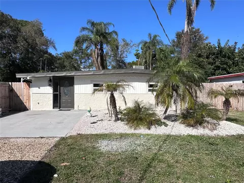 2847 Marlette St, Sarasota, FL 34231