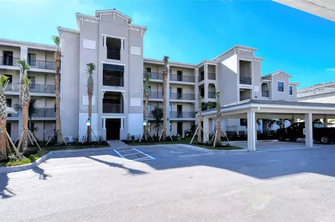 18008 Gawthrop Dr #305, Bradenton, FL 34211