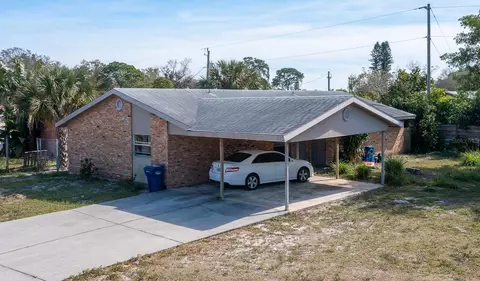 3328 51st Avenue Dr W, Bradenton, FL 34207