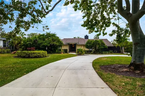 3688 Beneva Oaks Blvd, Sarasota, FL 34238