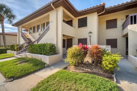 5231 Lake Village Dr #27, Sarasota, FL 34235