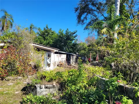 1100 28th Ave W, Bradenton, FL 34205